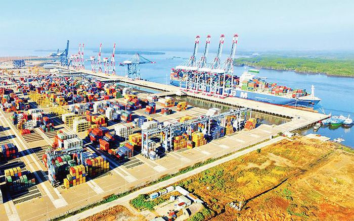 Hoạt động xuất nhập khẩu hàng hóa tại cảng Cái Mép - Thị Vải (tỉnh Bà Rịa - Vũng Tàu)